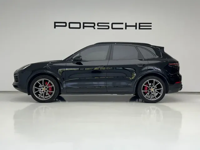 Porsche Cayenne — Фото автомобиля 2