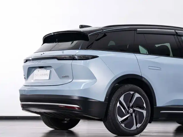 Nio ES6 — Фото автомобиля 9