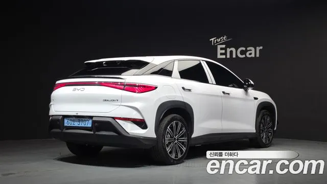 BYD Sealion 7 — Фото автомобиля 2