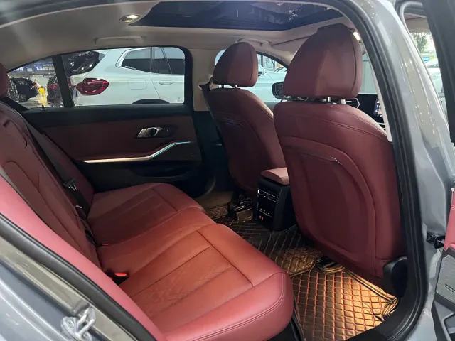 BMW 3 Series — Фото автомобиля 10