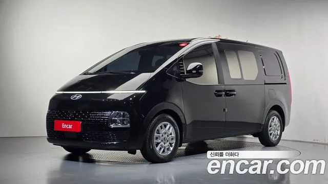 Фотография автомобиля — Hyundai Staria