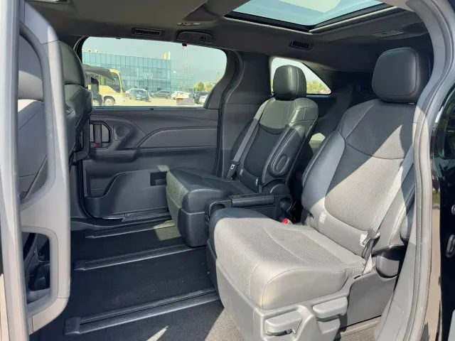 Toyota Granvia — Фото автомобиля 16