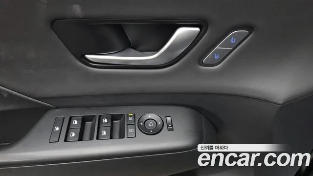 Hyundai Kona Kona (SX2) Бензин 2.0 2WD — Фото автомобиля 12