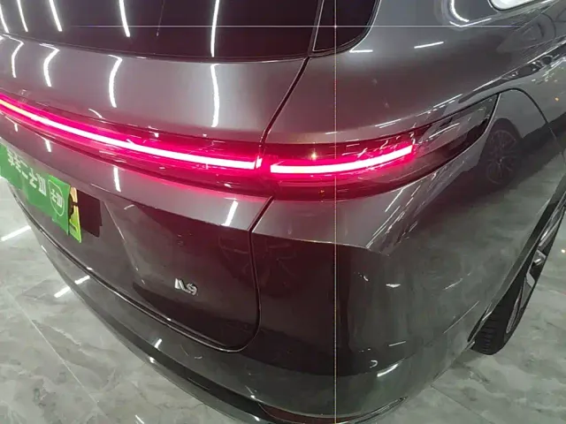 Li Auto L9 — Фото автомобиля 7