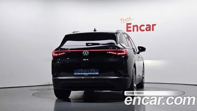 Volkswagen ID.4 — Фото автомобиля 4