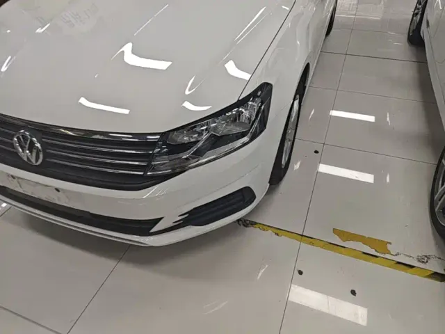Volkswagen Lavida — Фото автомобиля 23