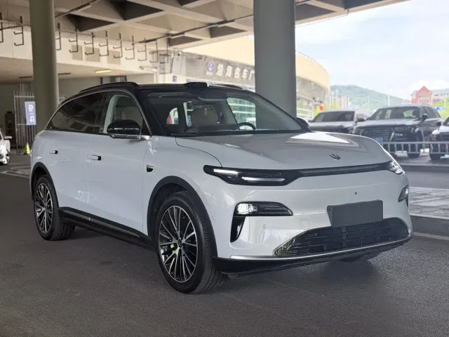 Leapmotor C11 — Фото автомобиля 3