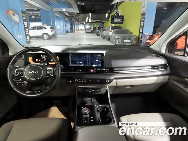 Kia Carnival 4th Gen — Фото автомобиля 5