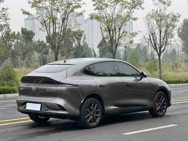 IM Motors LS6 — Фото автомобиля 9