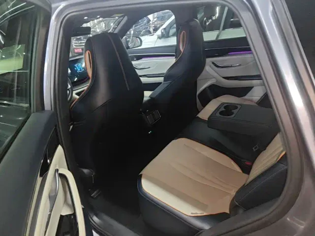 BYD Song PLUS — Фото автомобиля 16