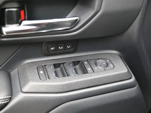 Toyota Prado — Фото автомобиля 11