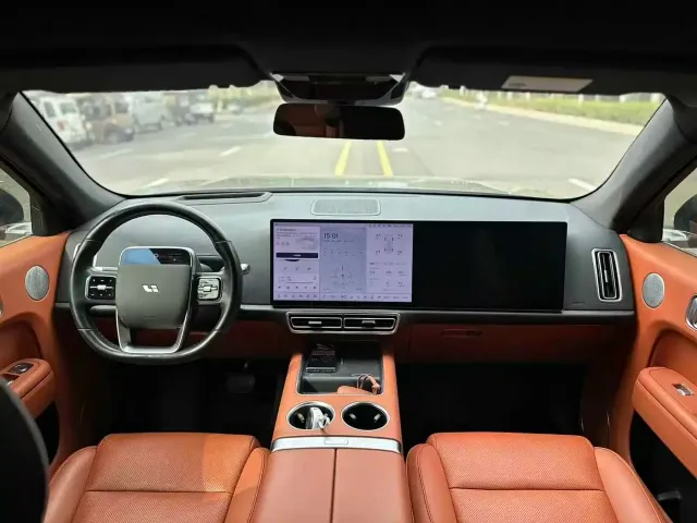 Li Auto L7 — Фото автомобиля 9