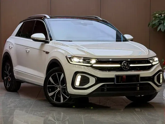 Volkswagen T-Roc — Фото автомобиля 3