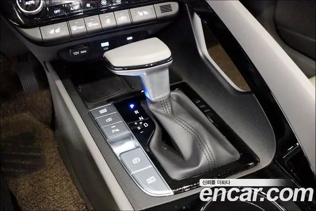 Hyundai Avante CN7 — Фото автомобиля 10