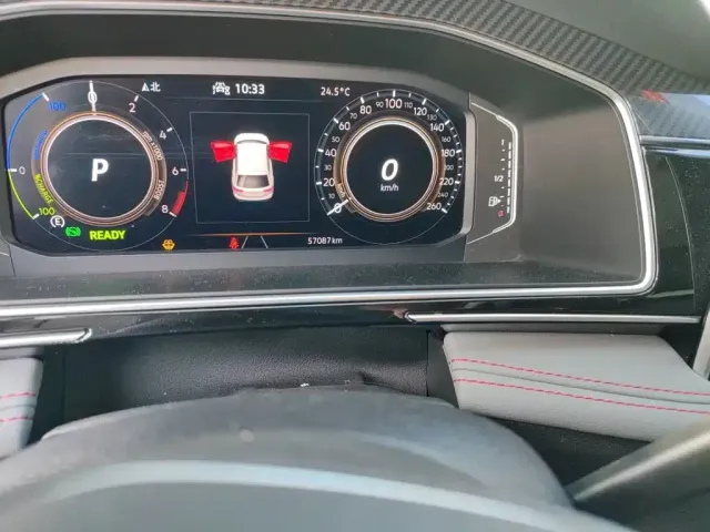 Volkswagen Tiguan L PHEV — Фото автомобиля 13