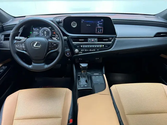 Lexus ES — Фото автомобиля 12