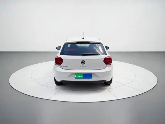 Volkswagen Polo — Фото автомобиля 5