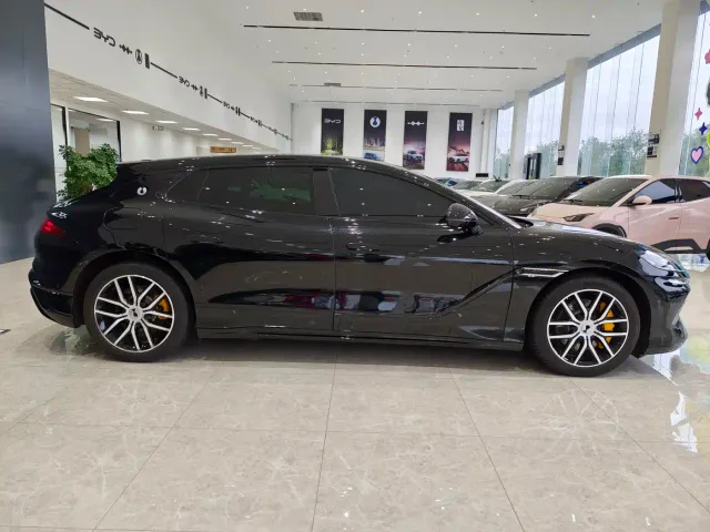 Denza Z9GT — Фото автомобиля 4