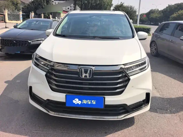 Honda Odyssey — Фото автомобиля 2