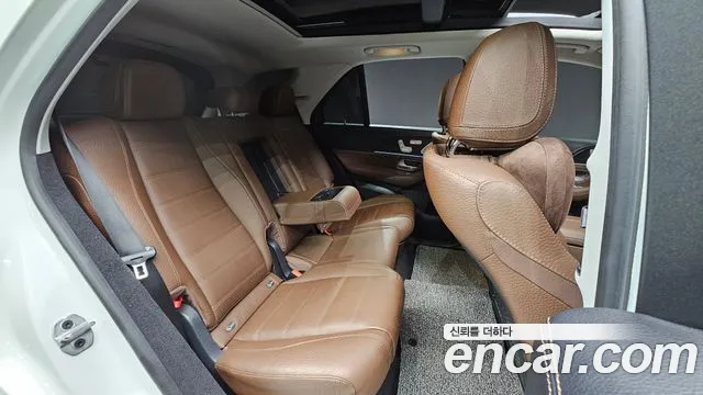 Mercedes-Benz GLE-Class — Фото автомобиля 14