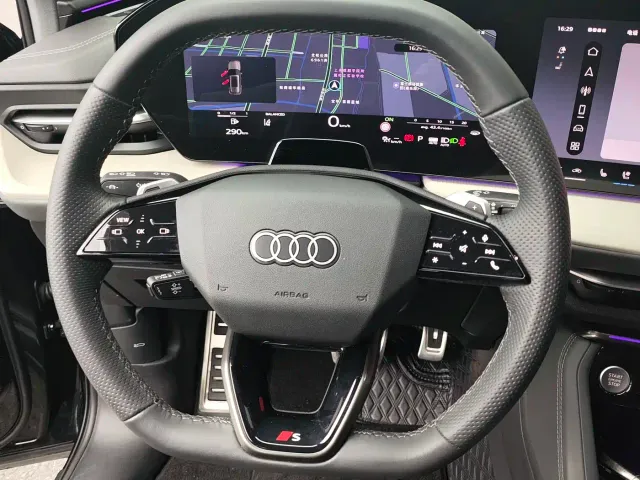 Audi Q5L — Фото автомобиля 5