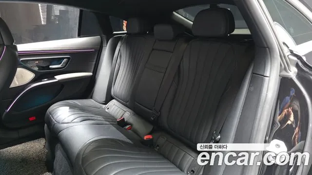 Mercedes-Benz EQS — Фото автомобиля 11