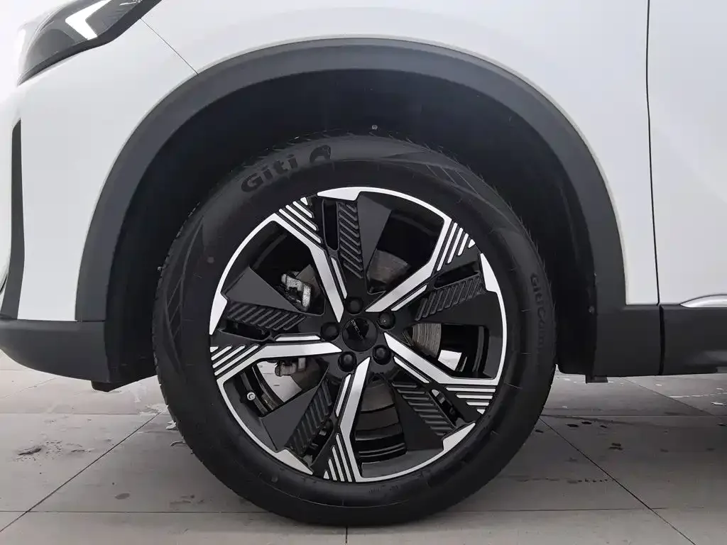 BAIC Beijing X7 2023 1.5TD DCT Super Enjoy+ Edition — Фото автомобиля 17