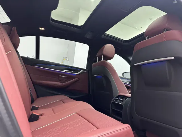 BMW 5 Series — Фото автомобиля 15