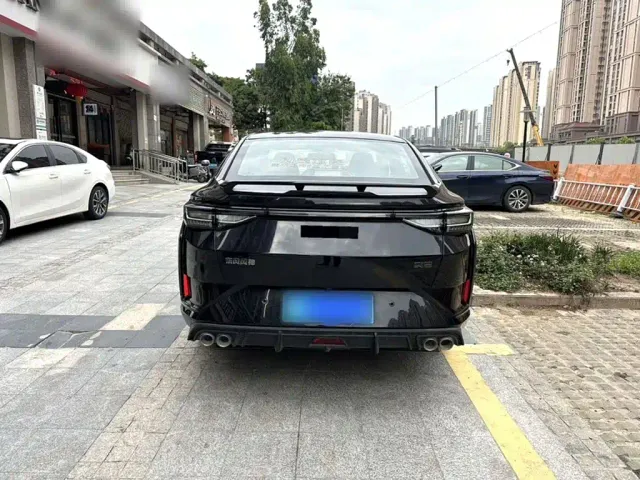 Dongfeng Yixuan — Фото автомобиля 8