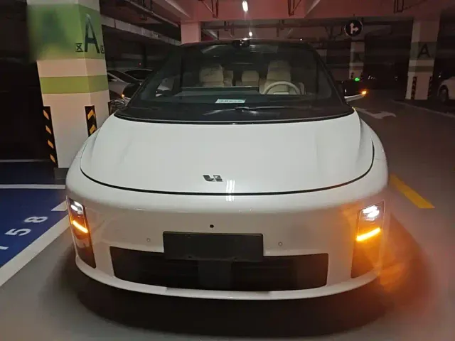 Li Auto i6 — Фото автомобиля 2
