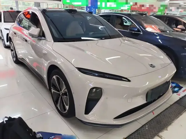 Nio ET5 Touring — Фото автомобиля 3