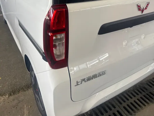 Wuling Zhiguang NEV — Фото автомобиля 6
