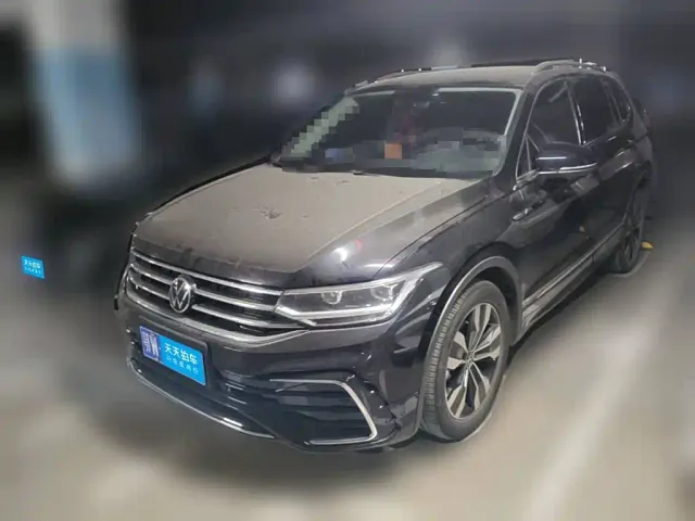 Фотография автомобиля — Volkswagen Tiguan L