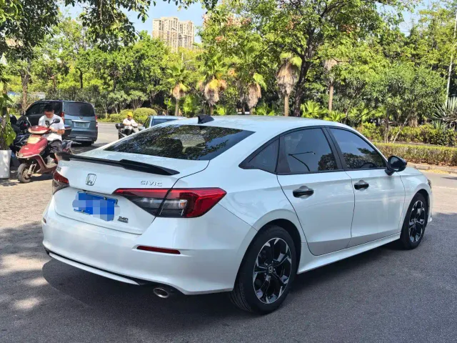 Honda Civic — Фото автомобиля 4