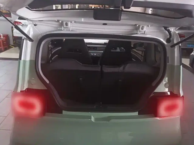 Wuling Hongguang Mini EV — Фото автомобиля 18