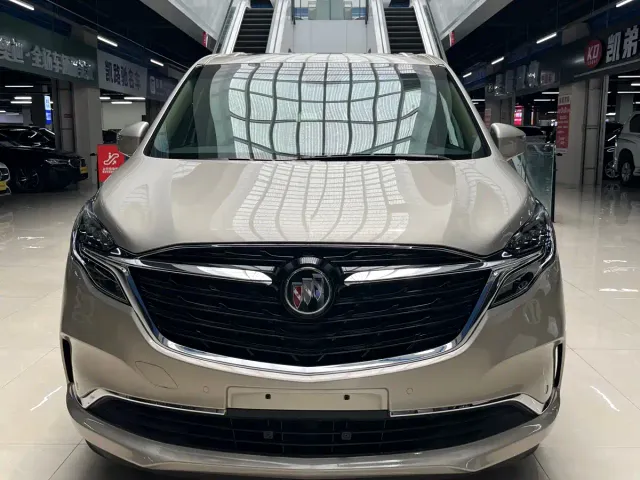 Buick GL8 — Фото автомобиля 2