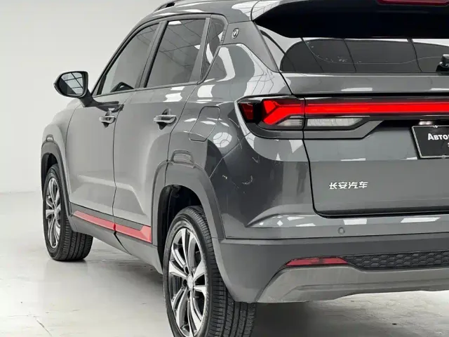 Changan CS35 Plus — Фото автомобиля 8