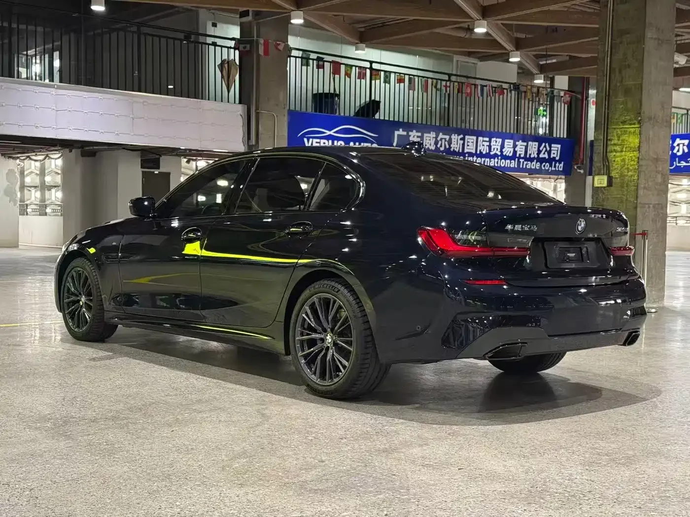 BMW BMW 3 Series 2022 325Li M Sport Shadow Edition — Фото автомобиля 9