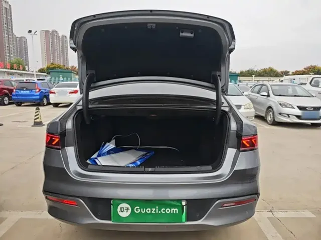 BYD Qin PLUS 2024 Glory Edition EV 510KM Leading — Фото автомобиля 18