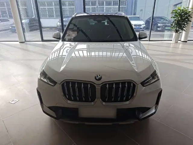 BMW X1 — Фото автомобиля 2