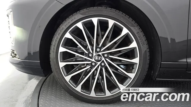Hyundai Grandeur GN7 — Фото автомобиля 5