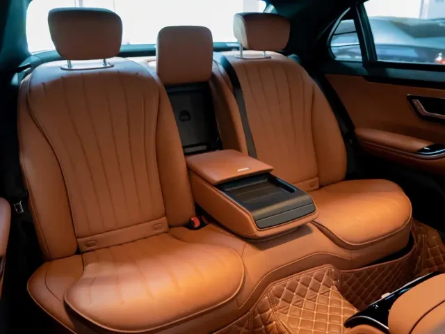 Mercedes-Benz S-Class — Фото автомобиля 18