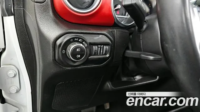 Jeep Wrangler Wrangler (JL) — Фото автомобиля 16
