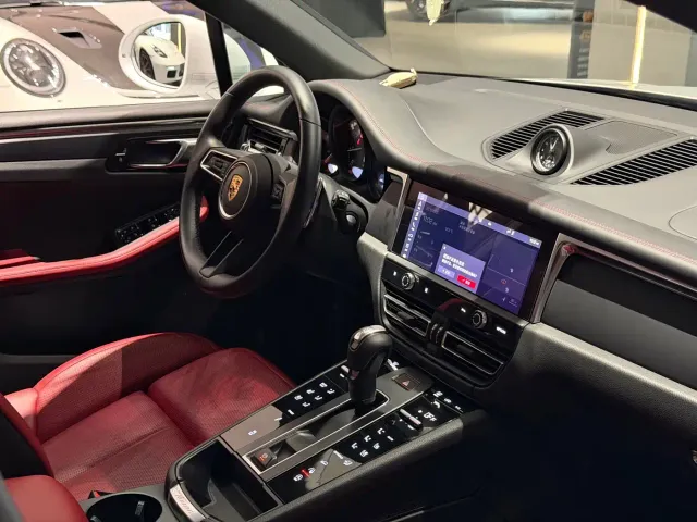 Porsche Macan — Фото автомобиля 12