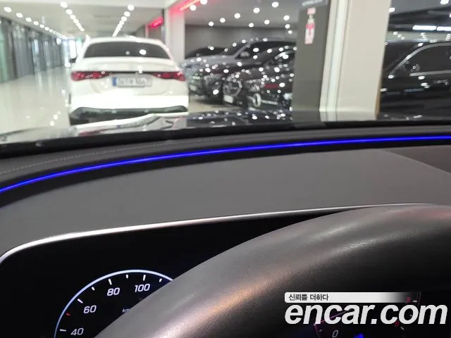 Mercedes-Benz E-Class W214 — Фото автомобиля 16