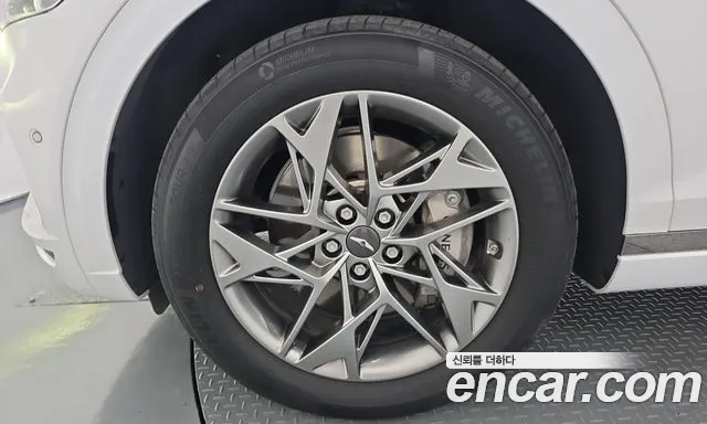 Genesis GV70 — Фото автомобиля 5