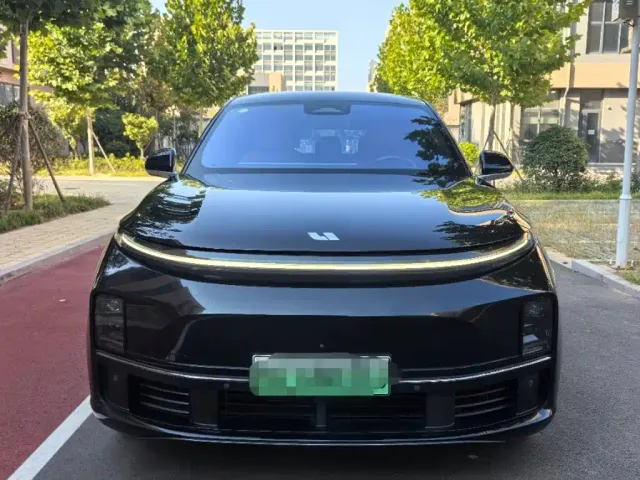 Li Auto L7 — Фото автомобиля 3