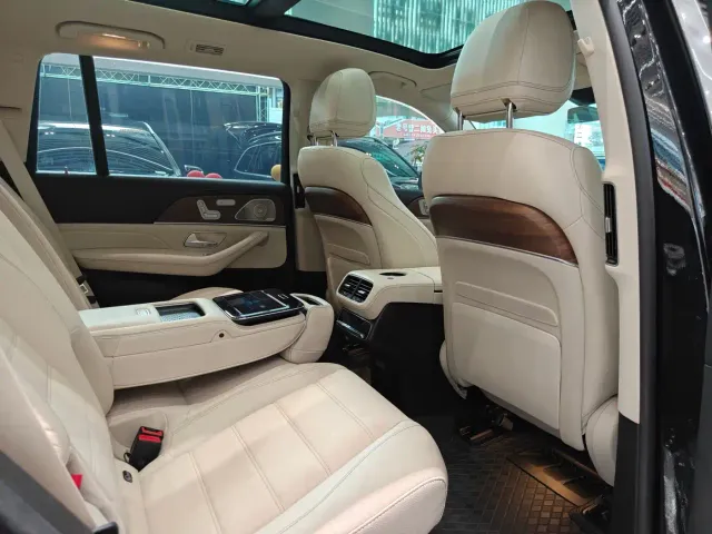 Mercedes-Benz GLS-Class — Фото автомобиля 24