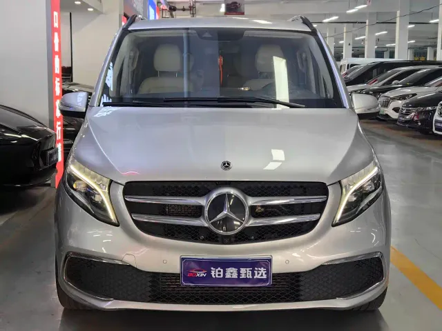 Mercedes-Benz V-Class — Фото автомобиля 2