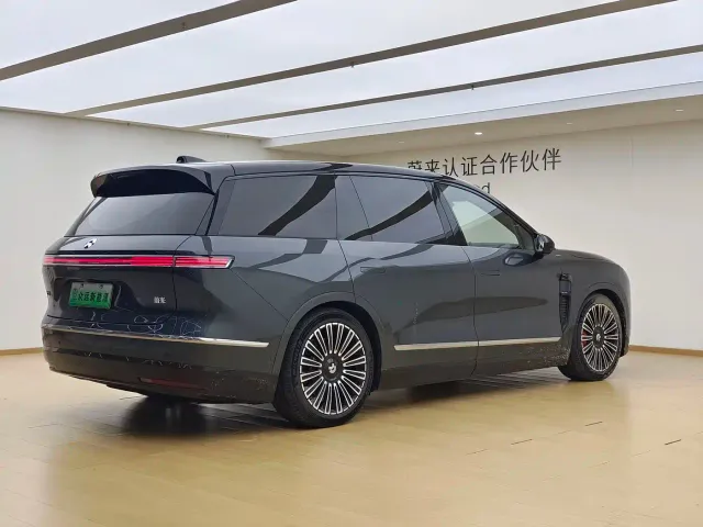 Nio ES8 — Фото автомобиля 8